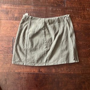 Navy Green mini skirt with zipper on the side
